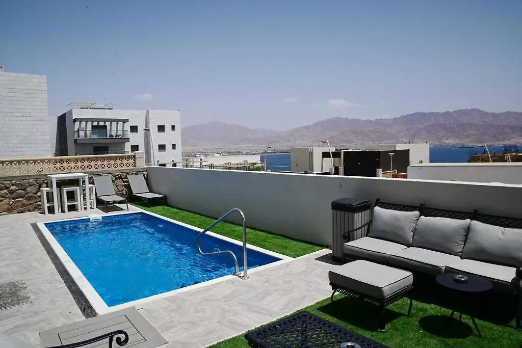 Villa עלמת החן וילה מפנקת הכוללת בריכה וג'קוזי עם נוף מלא לים - By Seaelo Vila Eilat