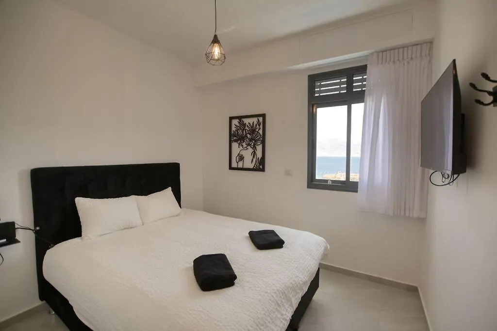 Villa עלמת החן וילה מפנקת הכוללת בריכה וג'קוזי עם נוף מלא לים - By Seaelo Vila Eilat